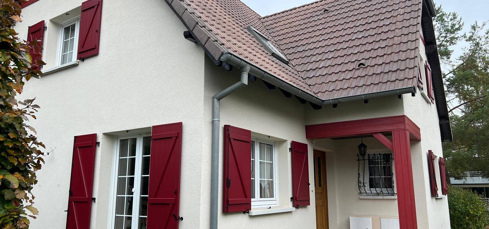 Ravalement de façades sur et nettoyage des tuiles sur Riedisheim. Belfort